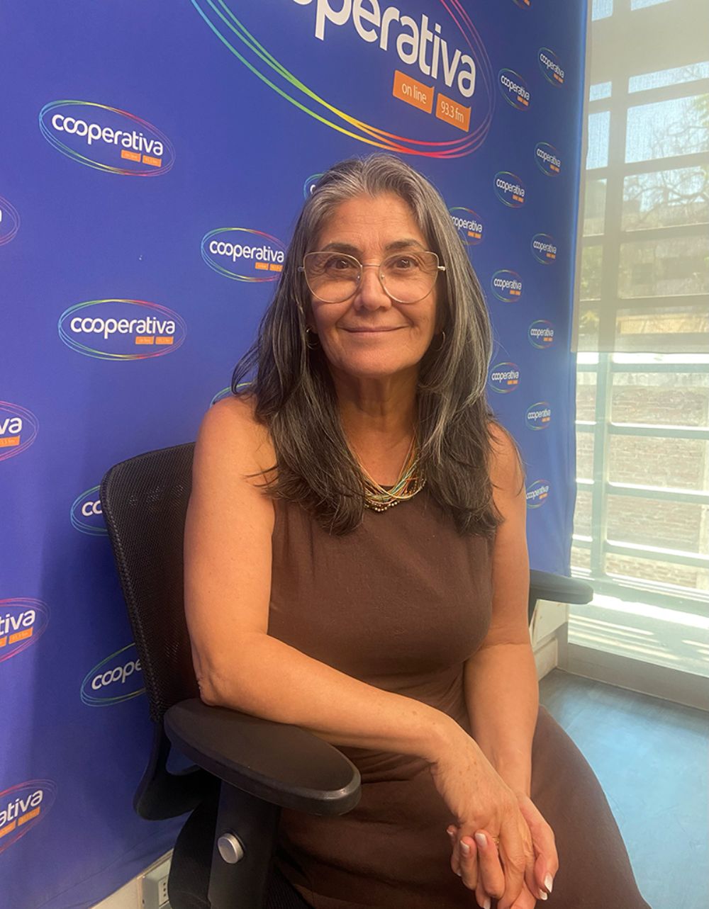 Se reconoció la sólida trayectoria de la periodista, quien ha ejercido su oficio como reportera, editora, conductora y subeditora general de Prensa, principalmente en la Radio Cooperativa. 